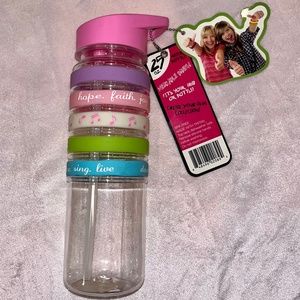 BRAND NEW Wearable Bands Band-It 25oz Water Bottle